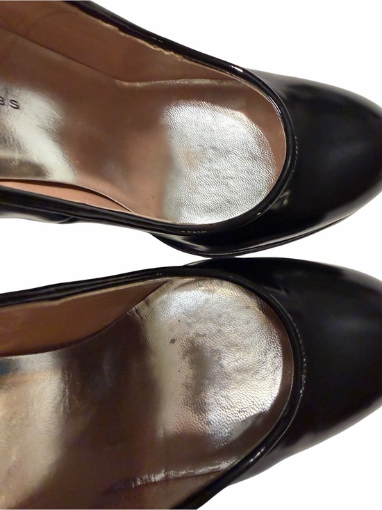 Marc By Marc Jacobs Black Patent Scalloped High Heel Pumps main image 7